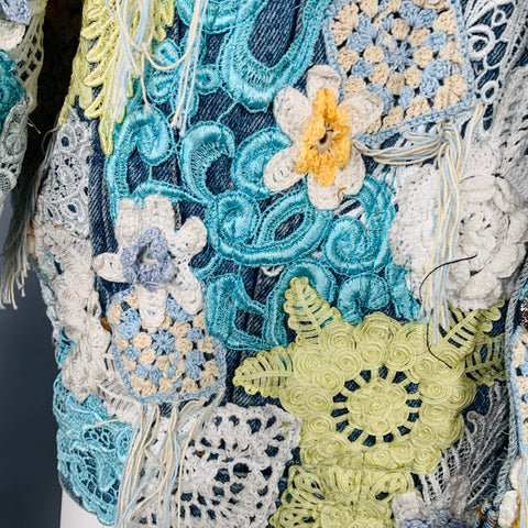 EARTHLING VIP Size M Poetic Lust Blue White Yellow Crochet Lace Cotton Trucker Jacket