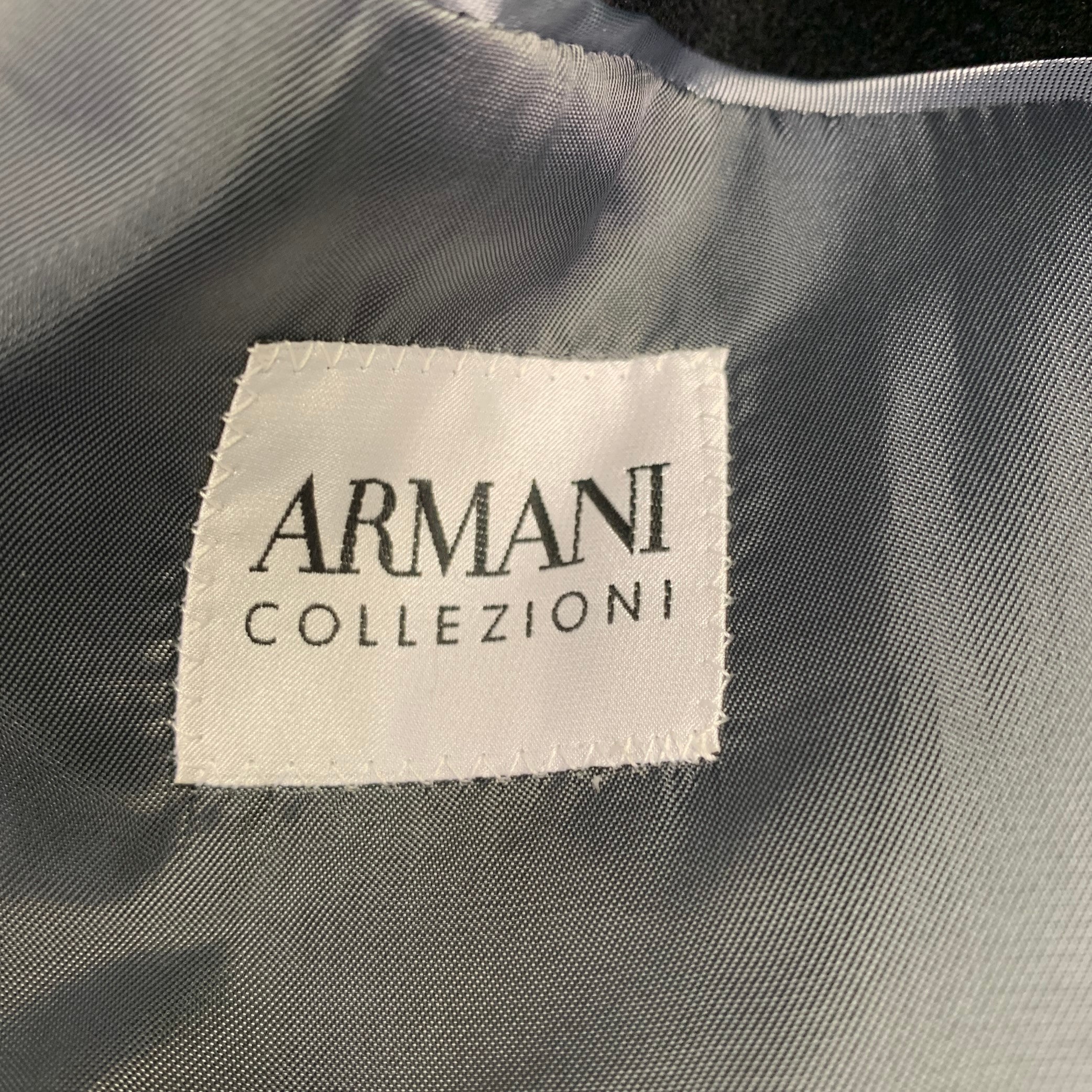 ARMANI COLLEZIONI Size 42 Black Herringbone Polyester Sport Coat