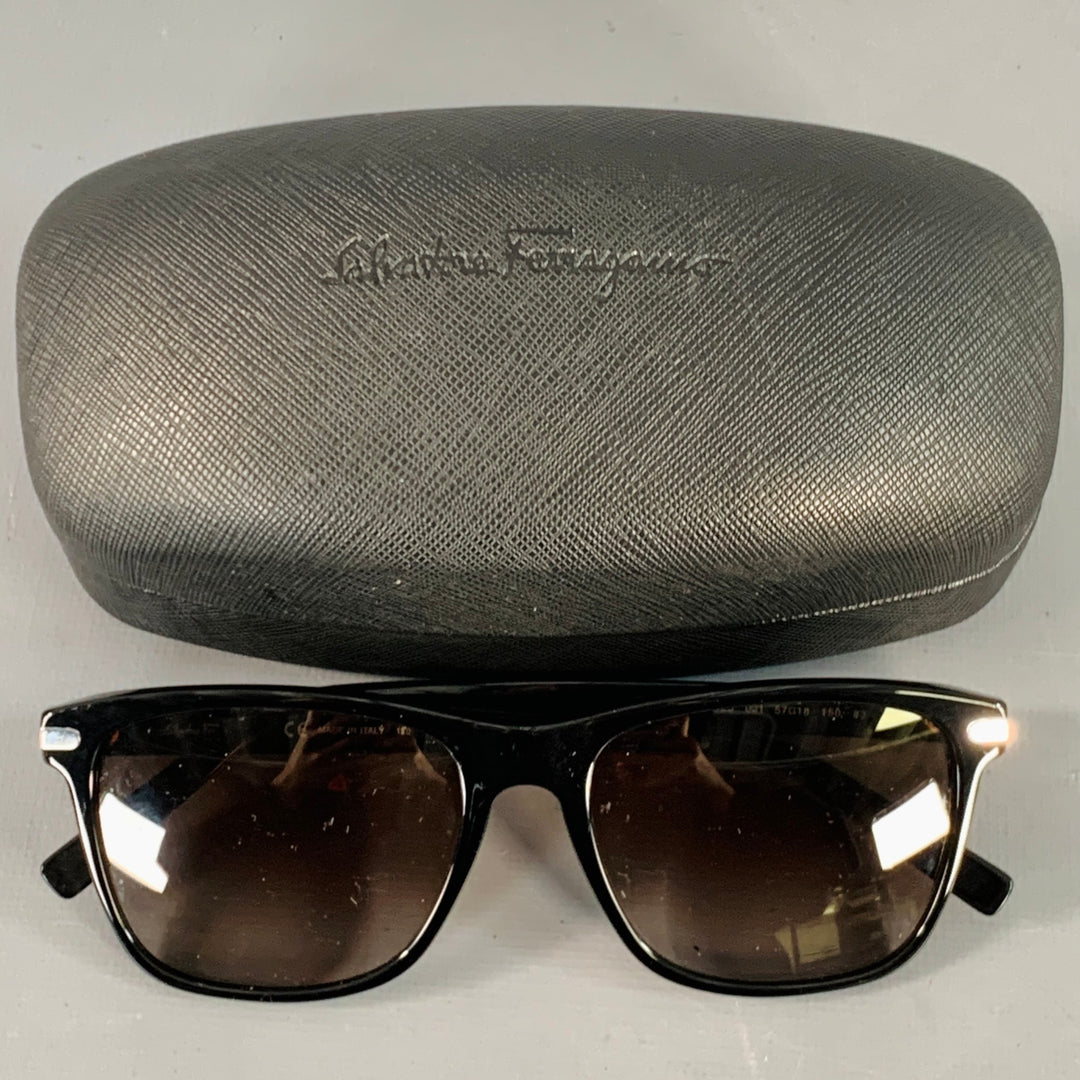 SALVATORE FERRAGAMO Black Acetate Square Polarized Sunglasses