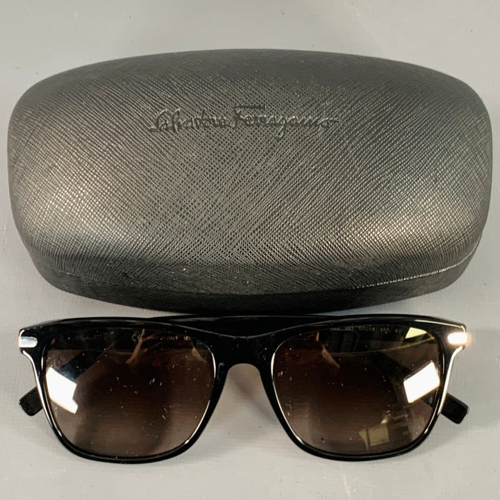 SALVATORE FERRAGAMO Black Acetate Square Polarized Sunglasses