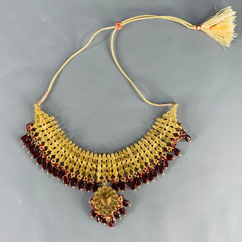 VINTAGE Gold Burgundy Metal Choker Necklace
