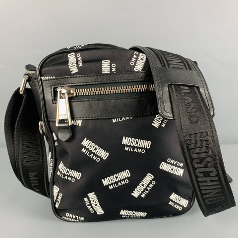 MOSCHINO Bolso bandolera de nailon con logo en negro y blanco