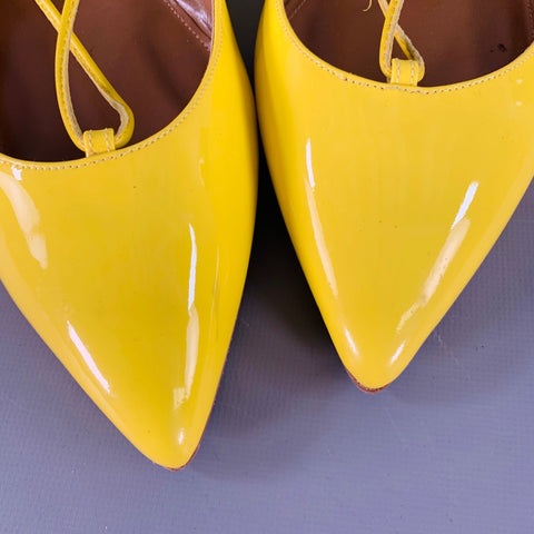AQUAZZURA Size 9.5 Yellow Patent Leather Laced Pointed Toe Flats