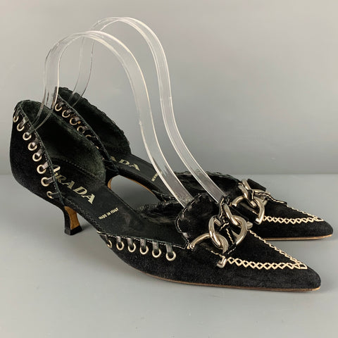 PRADA Talla 6.5 Zapatos de tacón de gatito con eslabones de cadena de ante negro plateado