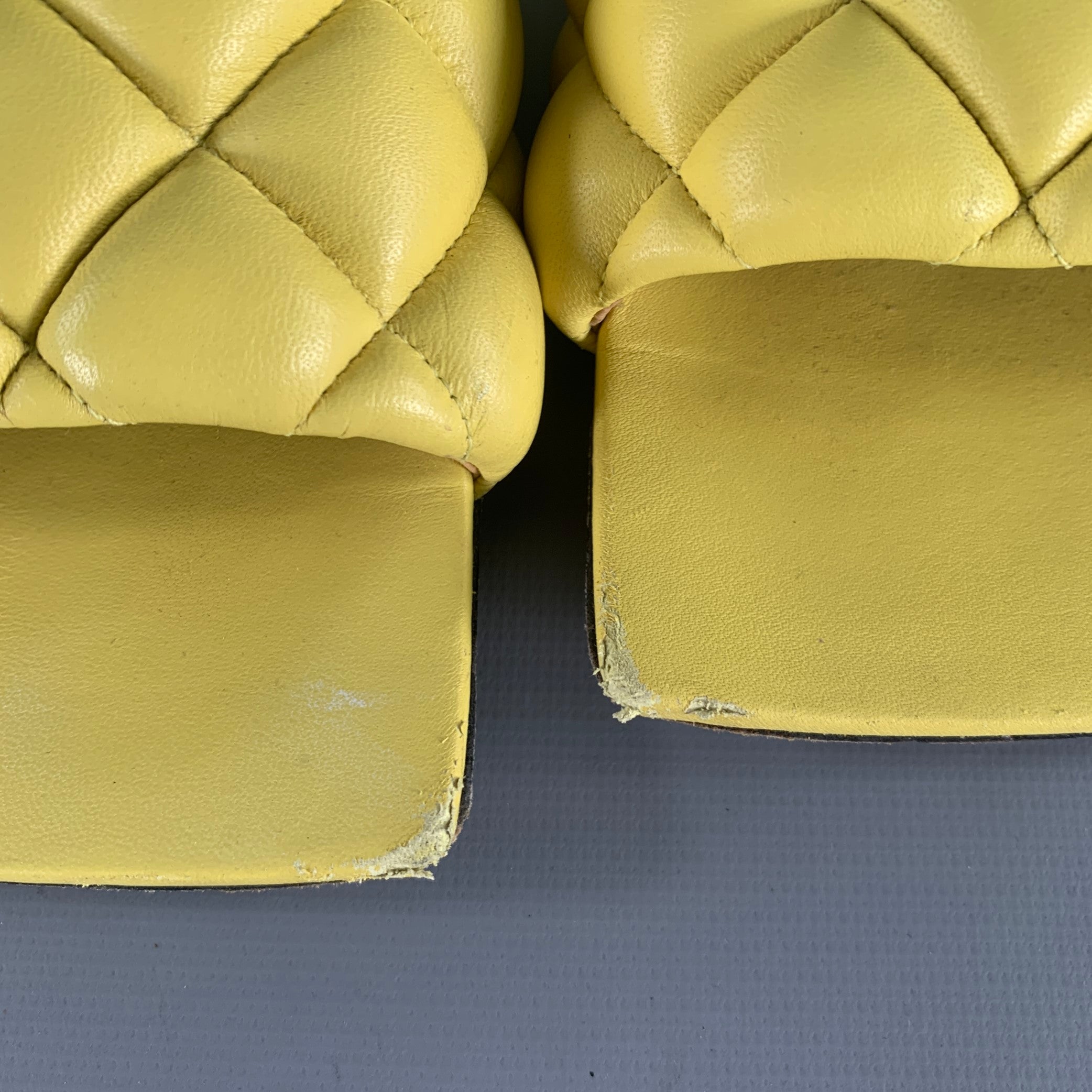 BOTTEGA VENETA Size 7 Yellow Leather Quilted Slide Sandals