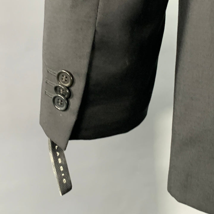 GIANFRANCO FERRE Size 48 Regular Black Virgin Wool Notch Lapel Suit