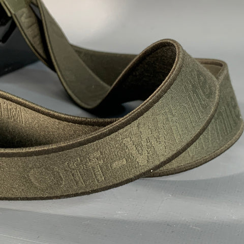 OFF-WHITE One Size Green Olive Embossed Pebble Grain Leather Phone Bag