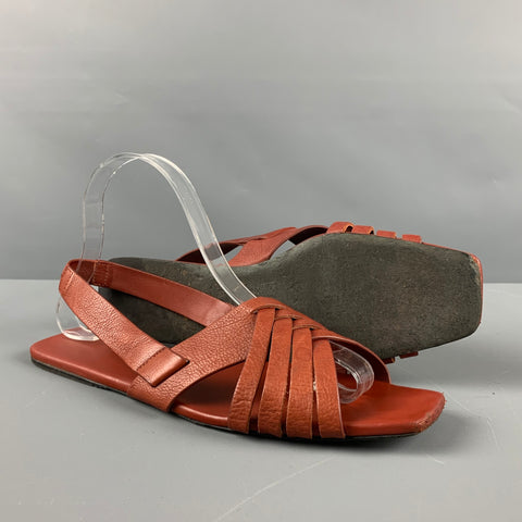 THE ROW Sandales plates en cuir marron taille 8