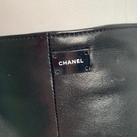 CHANEL Size 6 Black Leather Trumpet Below Knee Skirt