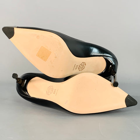 ALEXANDER MCQUEEN Taille 9.5 Escarpins à talons aiguilles en cuir noir avec clous argentés
