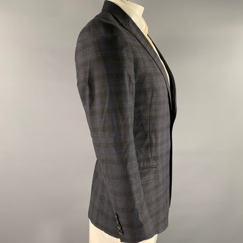 GUCCI Size 42 Grey Blue Ombre Plaid Wool Blend Peak Lapel Sport Coat