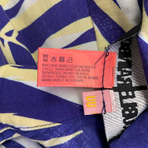 DOUBLE RAINBOUU Size M Blue White Yellow Leaves Rayon Camp Short Sleeve Shirt