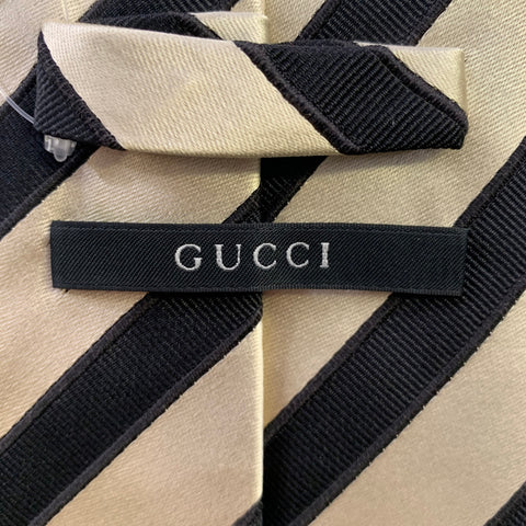 GUCCI  One Size Cream Black Diagonal Silk Tie