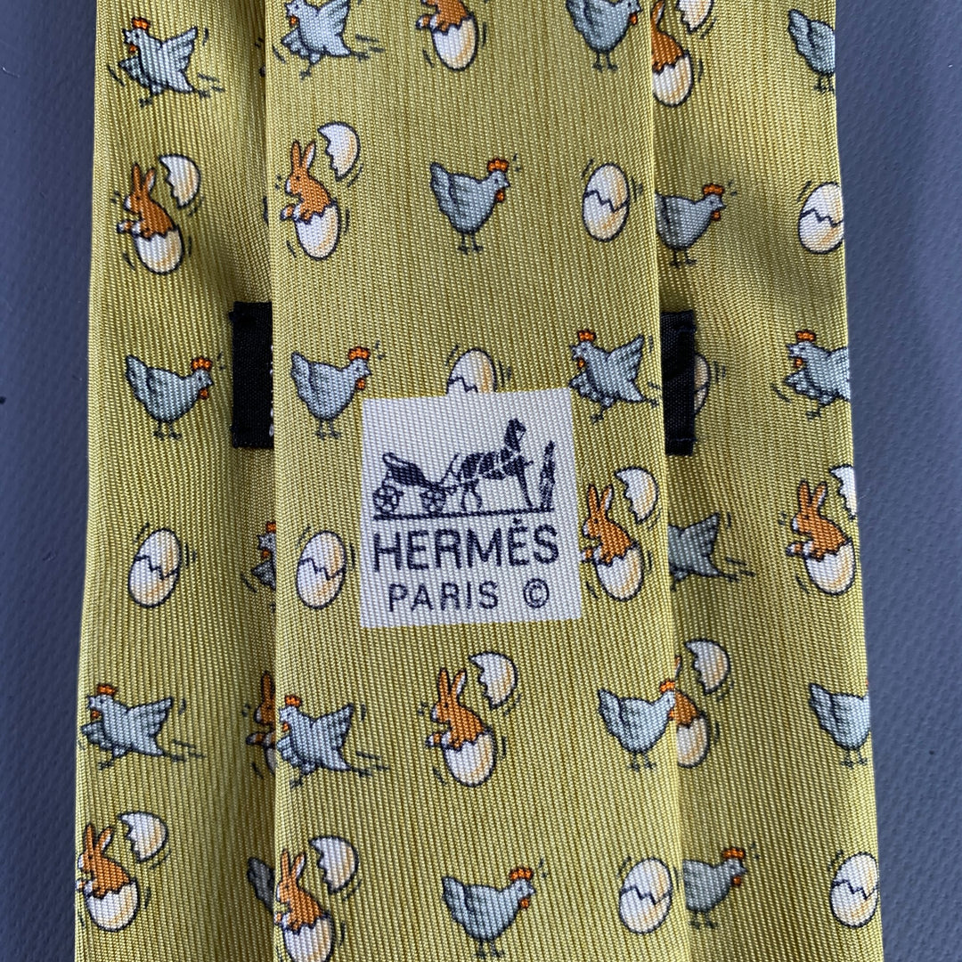 HERMES Green Multi-Color Birds Silk Tie