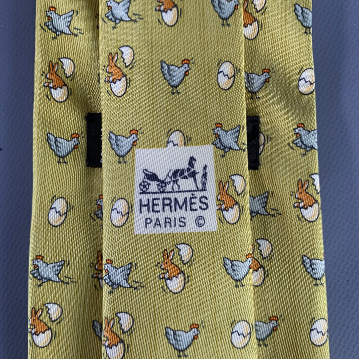 HERMES Green Multi-Color Birds Silk Tie