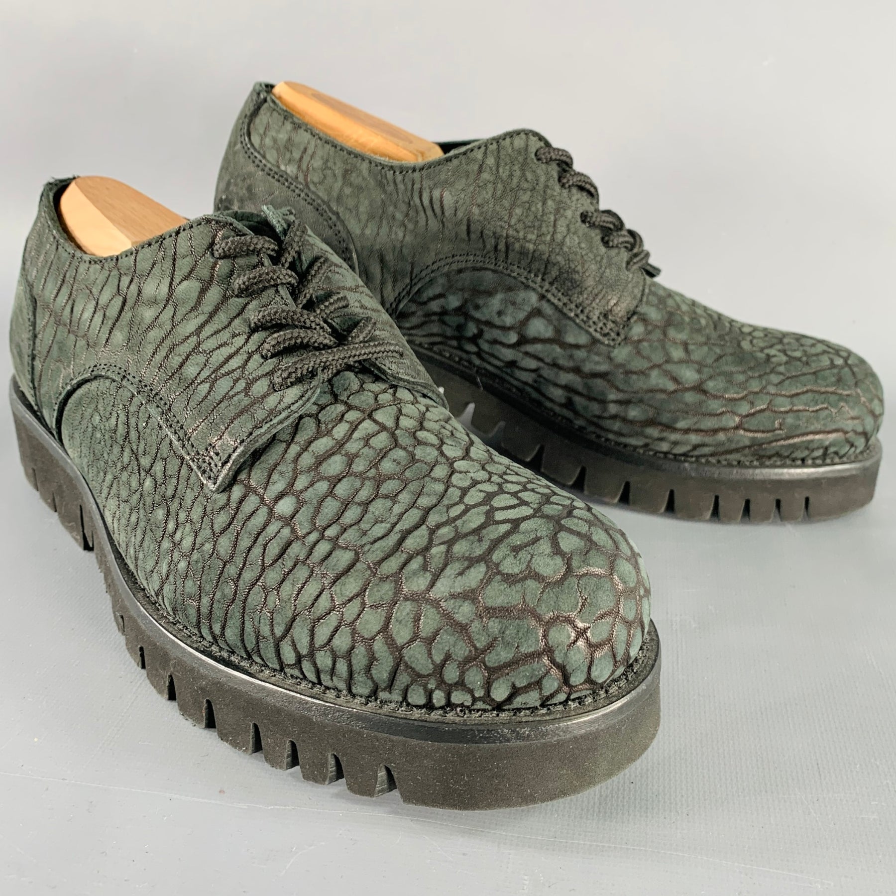 EMPORIO ARMANI Size 6 Green Grey Textured Suede Tread Sole  display picture 2