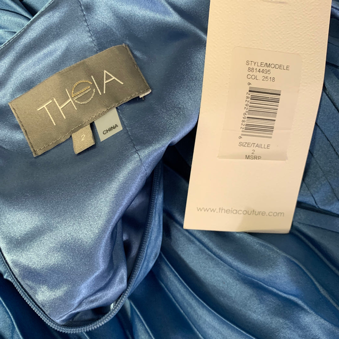 THEIA Size 2 Light Blue Polyester Pleated Spaghetti Straps Mid-Calf Dress