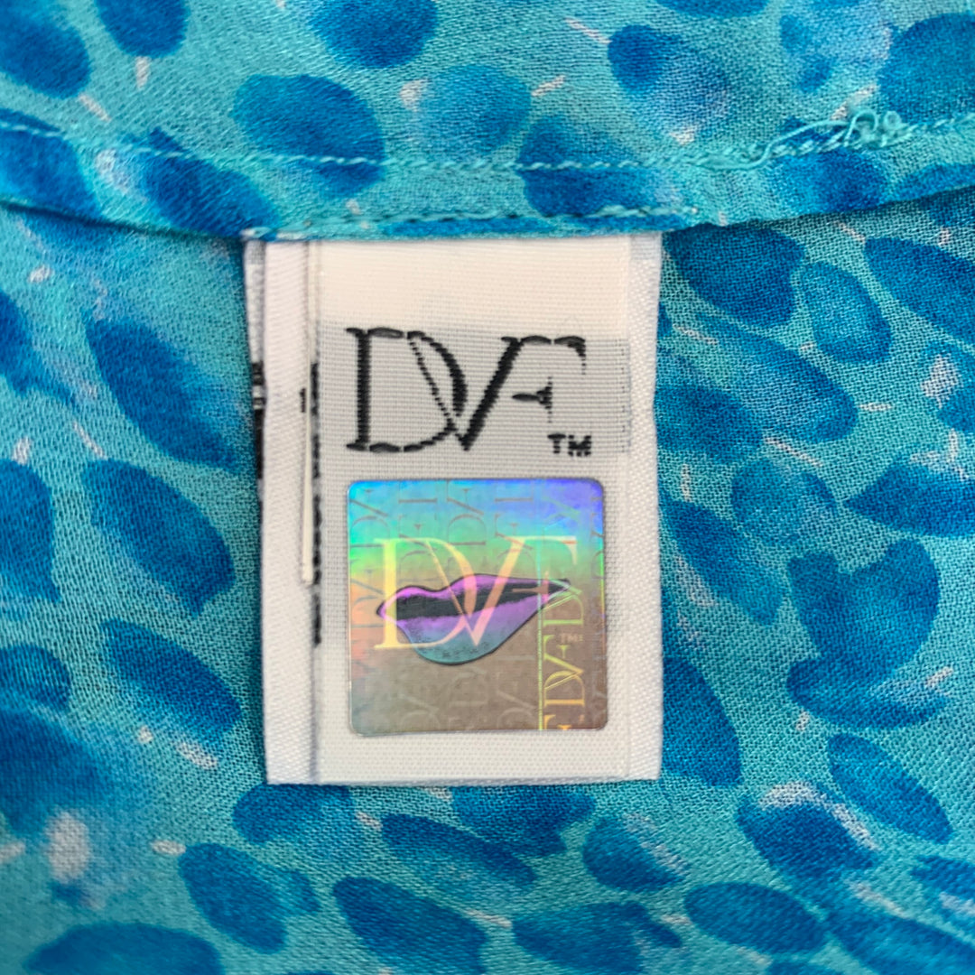 DIANE VON FURSTENBERG Size 12 Aqua Blue Silk Abstract Hidden Buttons Shirt
