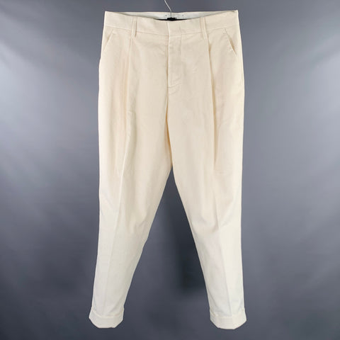 MR. PORTER Size 32 Cream Corduroy Cotton Pleated Casual Pants