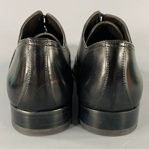 TO BOOT NY Chaussures à lacets noires en cuir uni à bout fleuri, taille 11