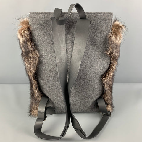 BRUNELLO CUCINELLI Mochila Monili de piel de zorro marrón gris