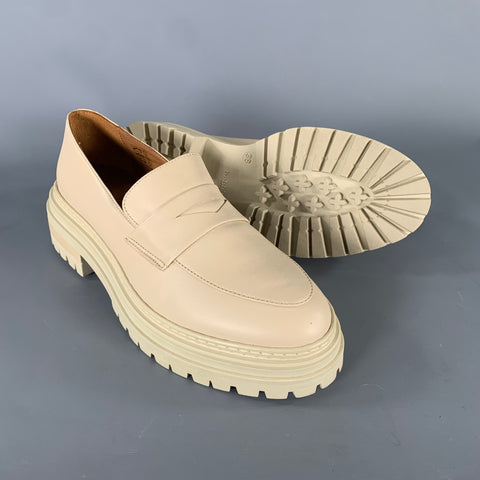 BOBBIES Size 8 Beige Leather 659164 Platform Flats