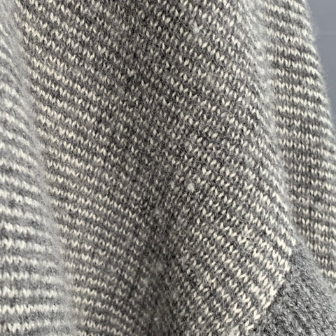 Cardigan ouvert à manches courtes en maille tricotée grise et blanche avec col châle, Taille M, SANS MARQUE