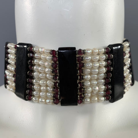 MASHA ARCHER White & Black Burgundy Necklace