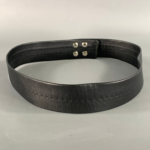 LOUIS VUITTON Waist Size 26 Black Leather Belt