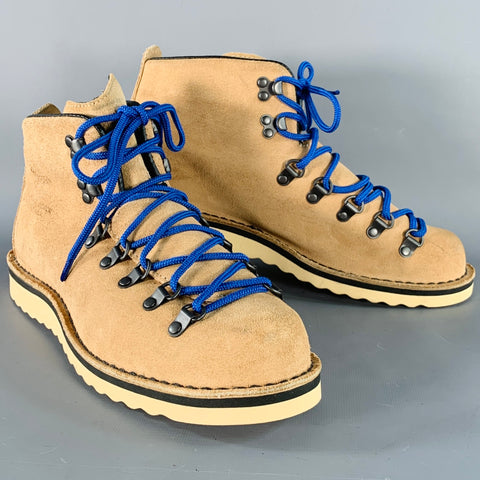 DANNER Size 9 Mountain Light Tan Blue Nubuck Lace-Up Hiking Boots