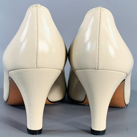 SALVATORE FERRAGAMO Size 9 Beige Black Leather Quilted Cap Toe Pumps