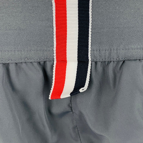 THOM BROWNE Taille XL Short doublé polyester gris blanc