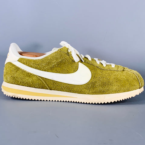 NIKE Size 11 Cortez SE Moss Green Suede Low Top Sneakers