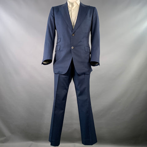 ASTOR & BLACK Size 46 Navy Textured Stripe Single Breasted Peak Lapel Suit