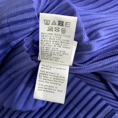 ISSEY MIYAKE Size M Blue Periwinkle Pleated Polyester Pull On Short Sleeve Shirt