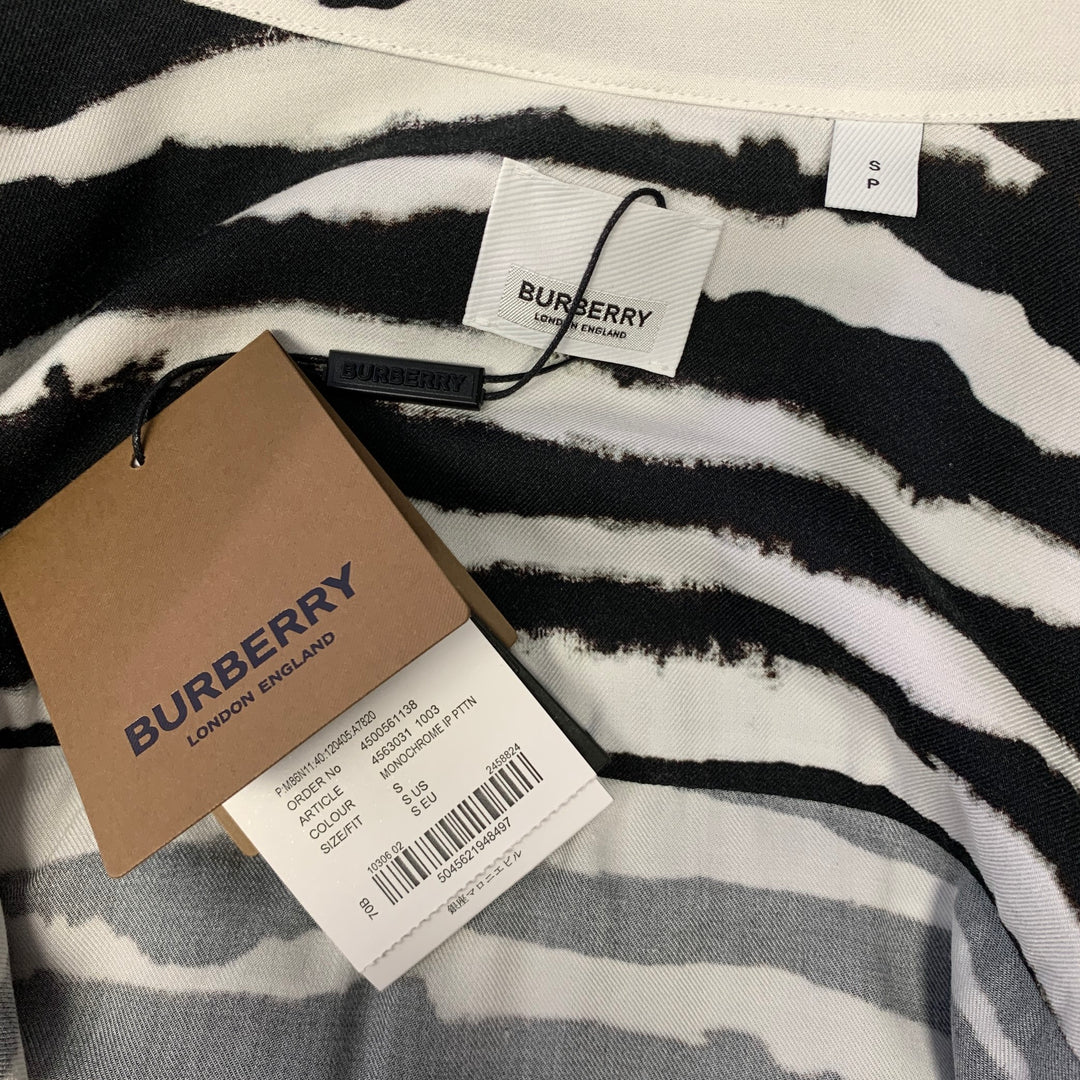 BURBERRY Size S White Black Print Viscose Patch Pockets Short Sleeve Shirt