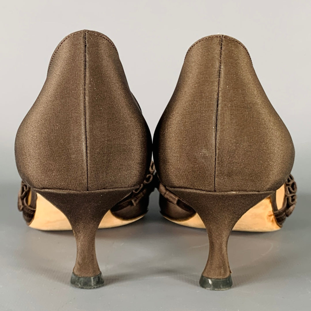 MANOLO BLAHNIK Size 9 Brown Silk Ruffled Kitten Heels Pumps