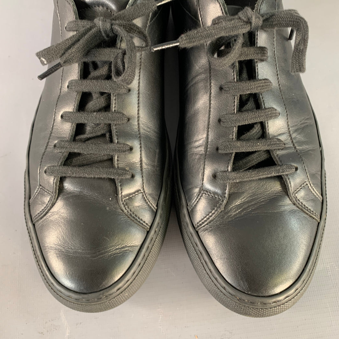 COMMON PROJECTS Size 8 Black Leather Low Top Sneakers