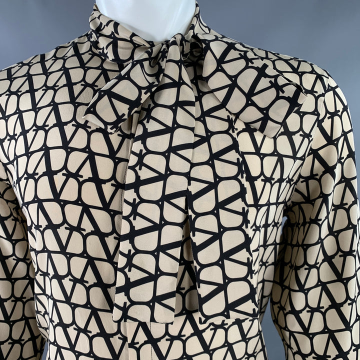 VALENTINO Size M Toile Iconographe Khaki Black Monogram Cotton Bow Long Sleeve Shirt