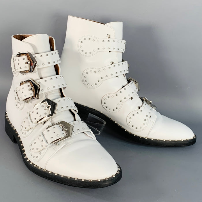 Bottines GIVENCHY Blanches cloutées et Ceinturées Pointure 39