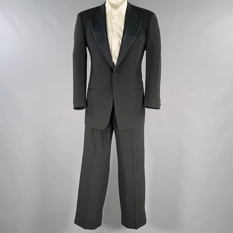 GIORGIO ARMANI Size 38 Black Wool Single Button Tuxedo