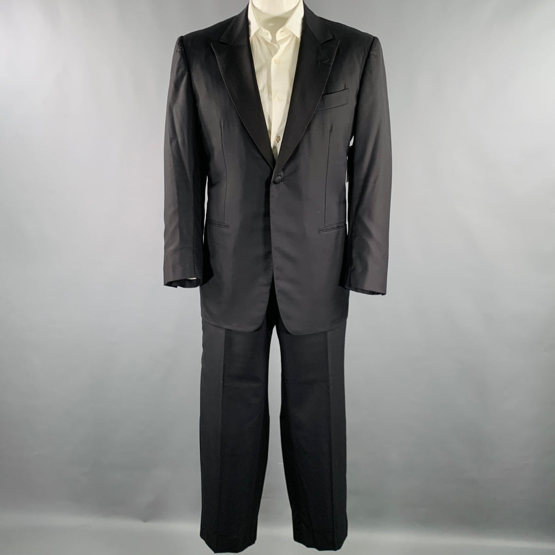 KITON Size 44 Black Wool Peak Lapel Single Button Tuxedo