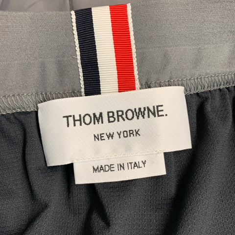 THOM BROWNE Taille XL Short doublé polyester gris blanc