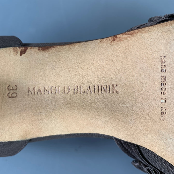 MANOLO BLAHNIK Size 9 Brown Silk Ruffled Kitten Heels Pumps