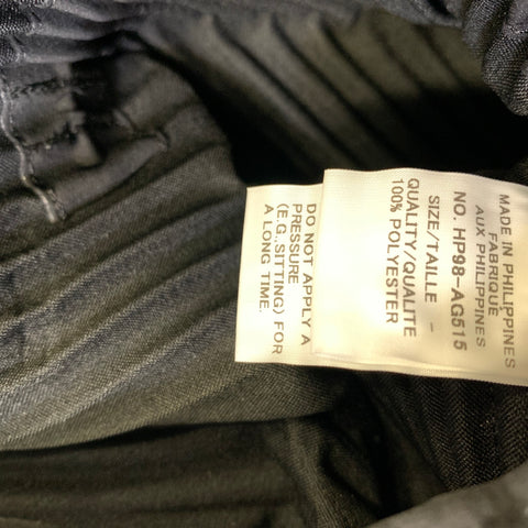 ISSEY MIYAKE Black Ribbed Bags