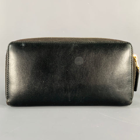GUCCI Black Leather Zip Wallet
