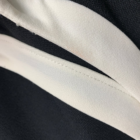 MIU MIU Talla 2 Top informal con cuello en V y ribete en contraste de viscosa color crema negro