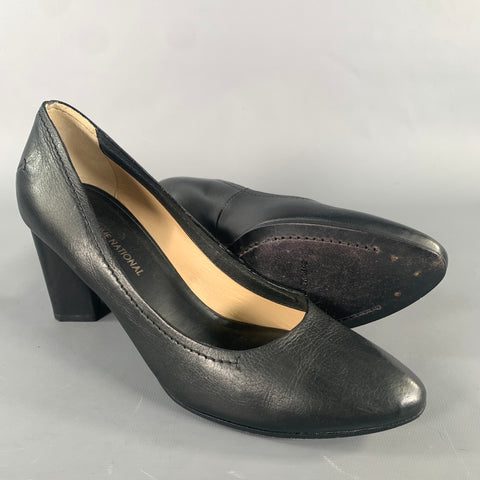 CoSTUME NATIONAL Size 8 Black Leather Slip On Pumps