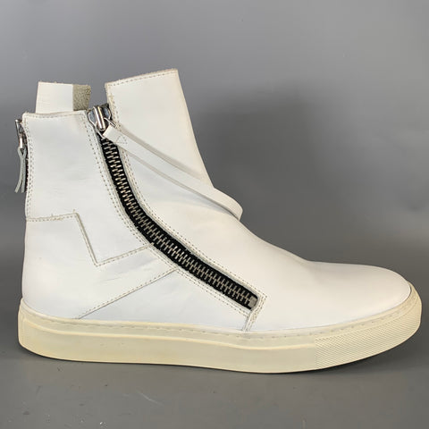 EMPORIO ARMANI Size 9 White Leather Zip Up Boots