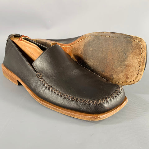 LOUIS VUITTON Size 9.5 Black Leather Slip On Loafers